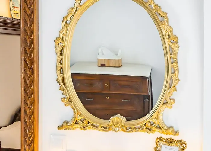 Gorgona Traditional 3 Apartment *