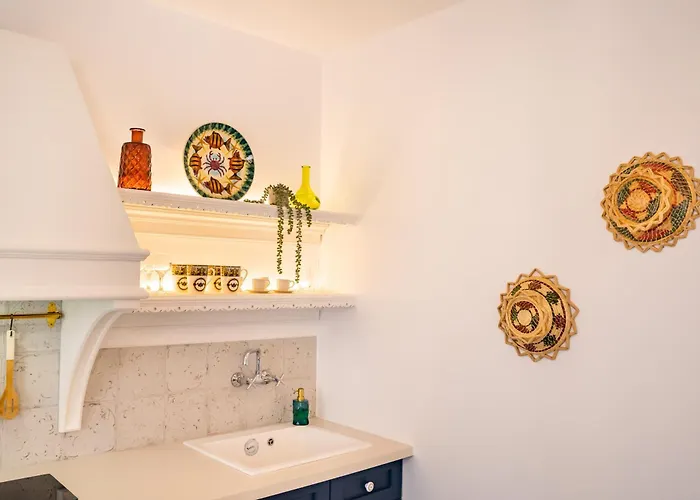 Gorgona Traditional 3 Apartment *