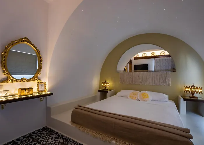 Gorgona Traditional 3 *