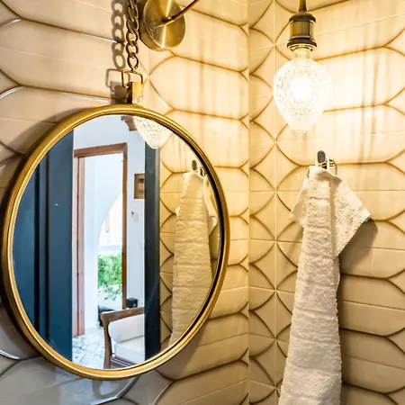 Gorgona Traditional 3