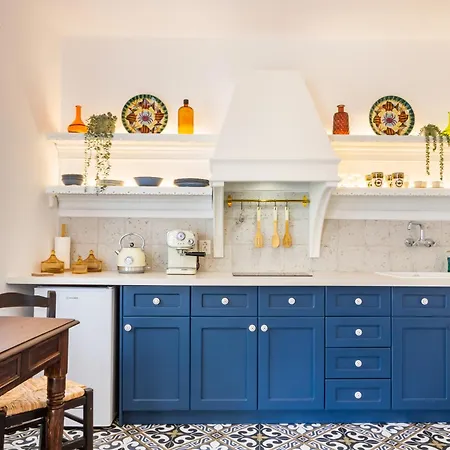 Gorgona Traditional 3