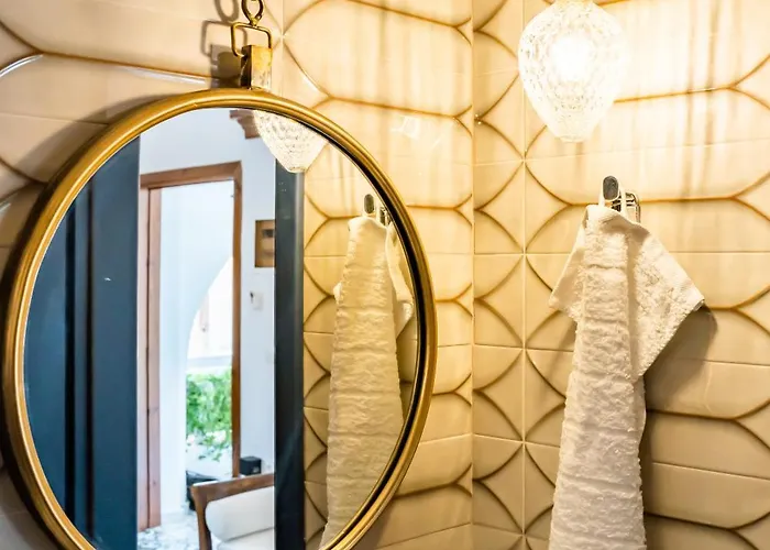 Gorgona Traditional 3